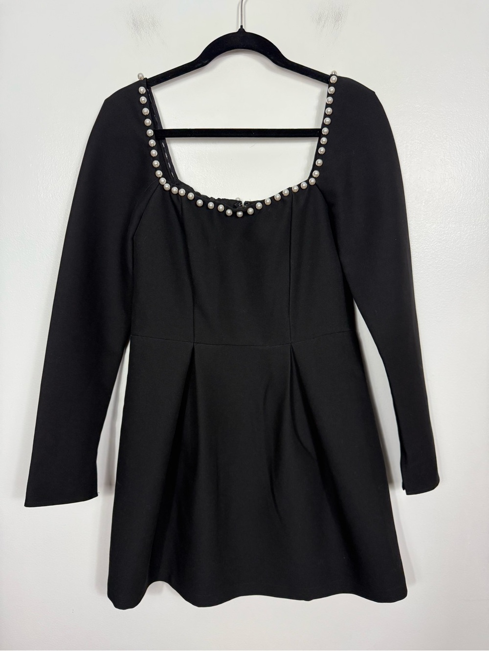 Audrey Parks x Francesca’s Pearl Black Structured Long Sleeve Mini Dress Small